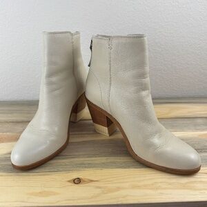 Frye Cream Leather Boots Stacked 2 Color Heel Size 7.5 Like New!